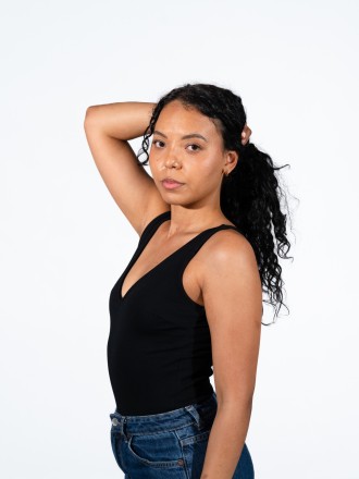 Model Andrea Carolina 102331