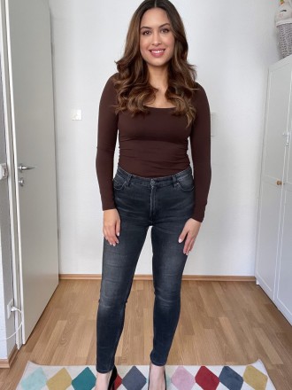 Model Lucivina 19086