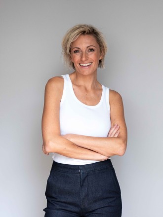 Model Jennifer 21032