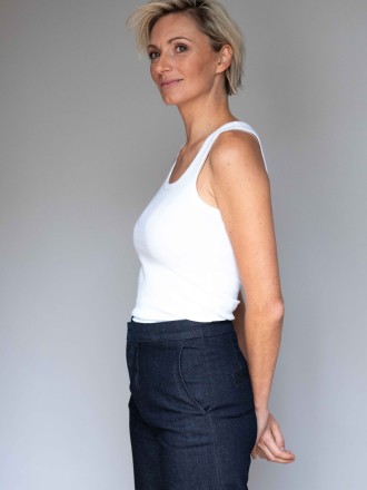 Model Jennifer 21032