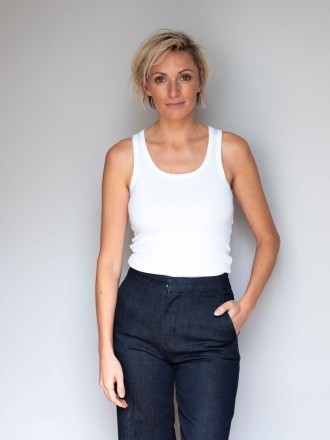 Model Jennifer 21032