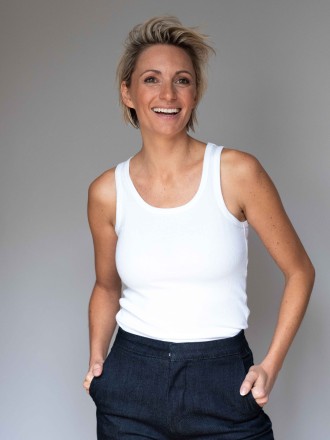 Model Jennifer 21032