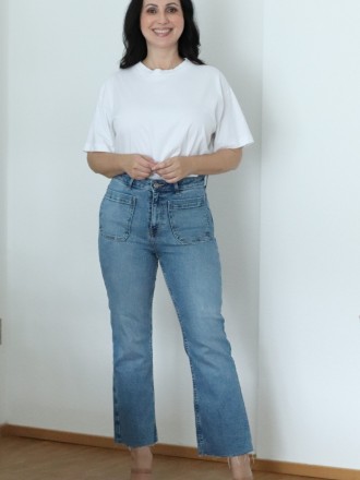 Model Lili  33489