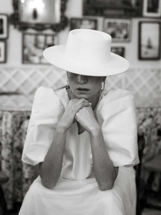 Model Eva Marie Louise 34111