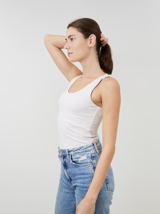 Model Monika 46022