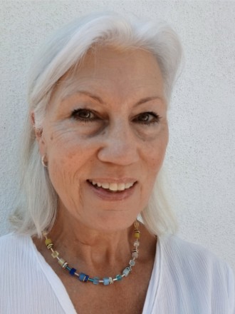 Model Bettina 47622