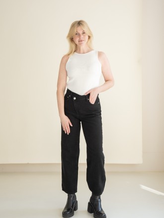 Model Vanessa  55032