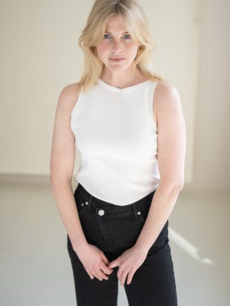 Model Vanessa  55032