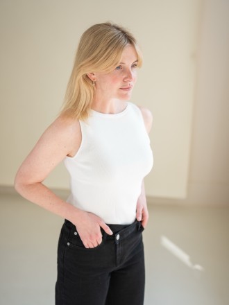 Model Vanessa  55032