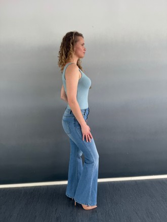 Model Marianne 56140