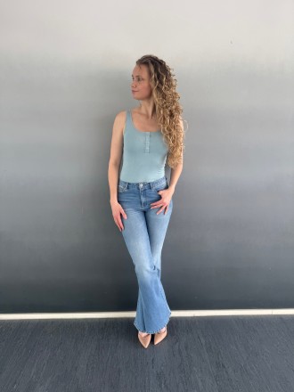 Model Marianne 56140