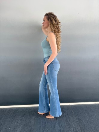 Model Marianne 56140