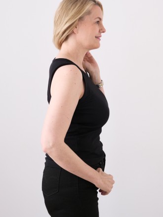 Model Andrea 58979