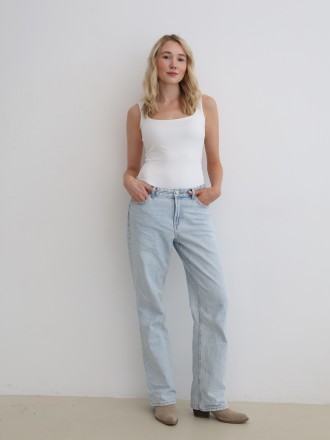 Model Melina 62233