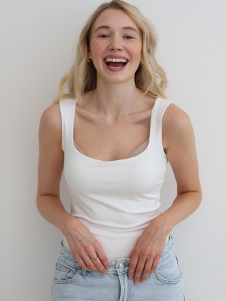 Model Melina 62233