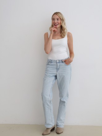 Model Melina 62233