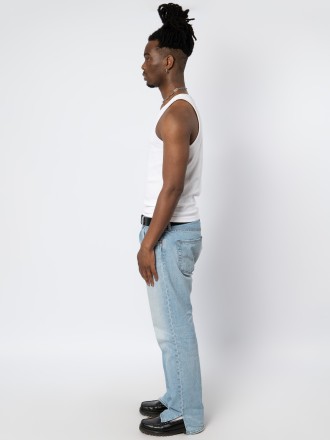 Model William  64272