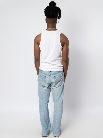 Model William  64272