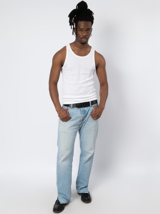 Model William  64272