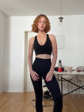 Model Marie 64856