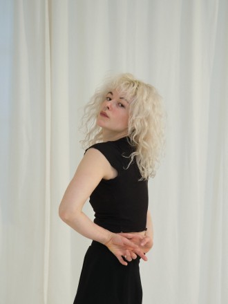 Model Jacqueline 66095