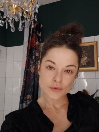 Model Jacqueline 66095