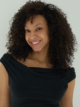 Model Miriam 67345