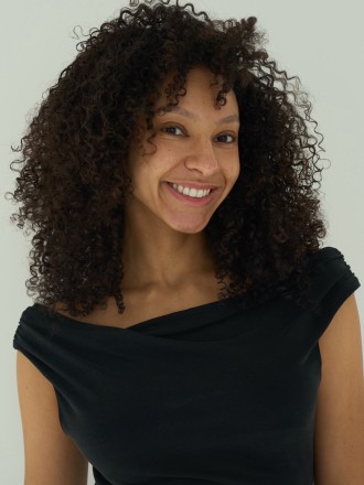 Model Miriam 67345