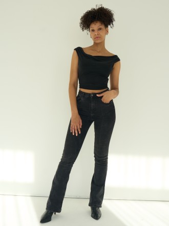 Model Miriam 67345