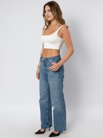 Model Victoria 67987