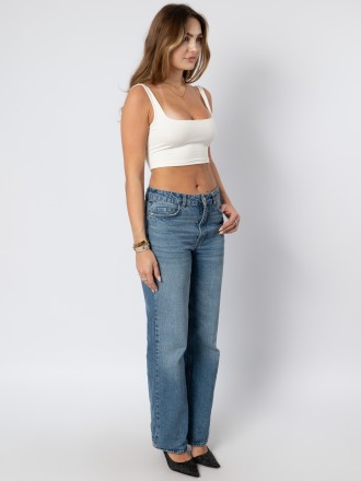 Model Victoria 67987