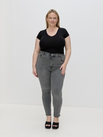 Model Madeleine 69776