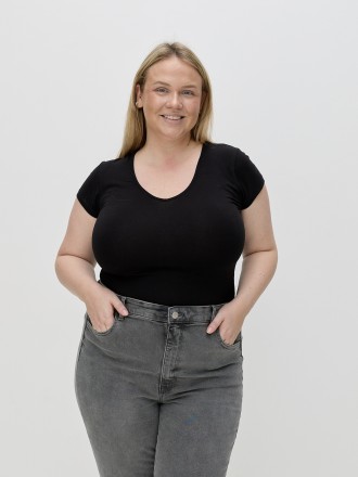 Model Madeleine 69776