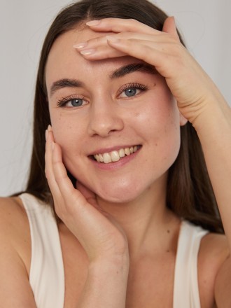 Model Pauline 69922
