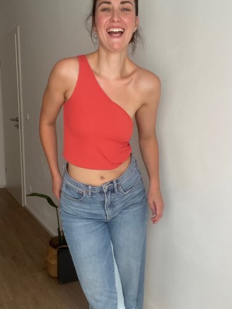 Model Sarah 71479
