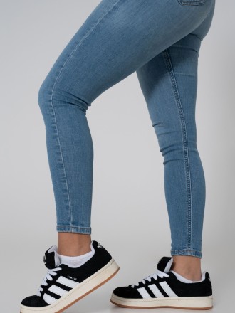 Model Theresia Sofie 73498