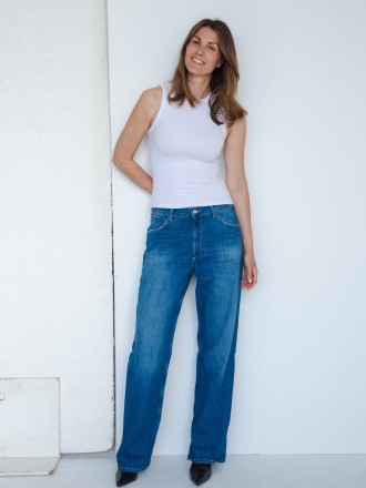 Model Nina 75060