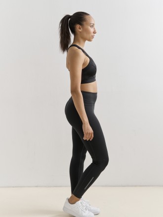 Model Linda 75349