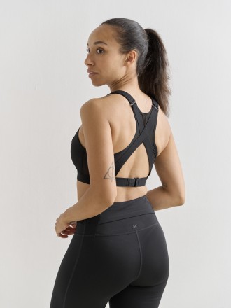 Model Linda 75349