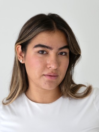 Model Anna Gulaab 76255