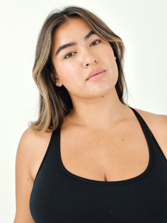 Model Anna Gulaab 76255