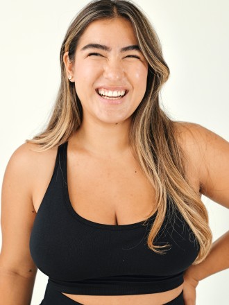 Model Anna Gulaab 76255