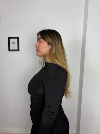 Model Anna Gulaab 76255