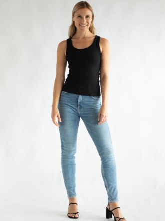 Model Elisa 76367