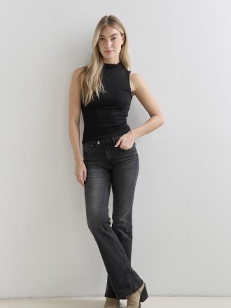 Model Paulina 77714