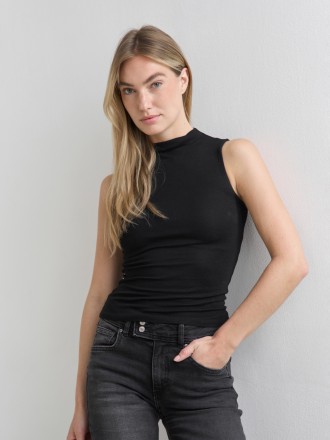 Model Paulina 77714