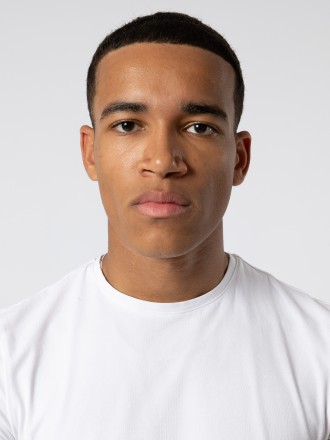 Model Aimé Amenyo 78180