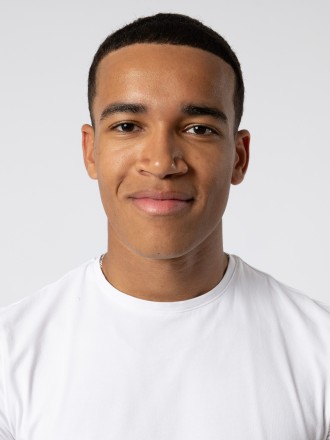 Model Aimé Amenyo 78180