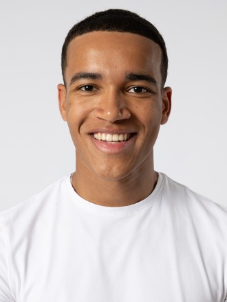 Model Aimé Amenyo 78180