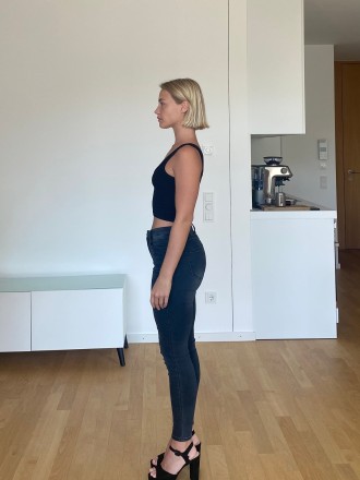 Model Nicola  78451